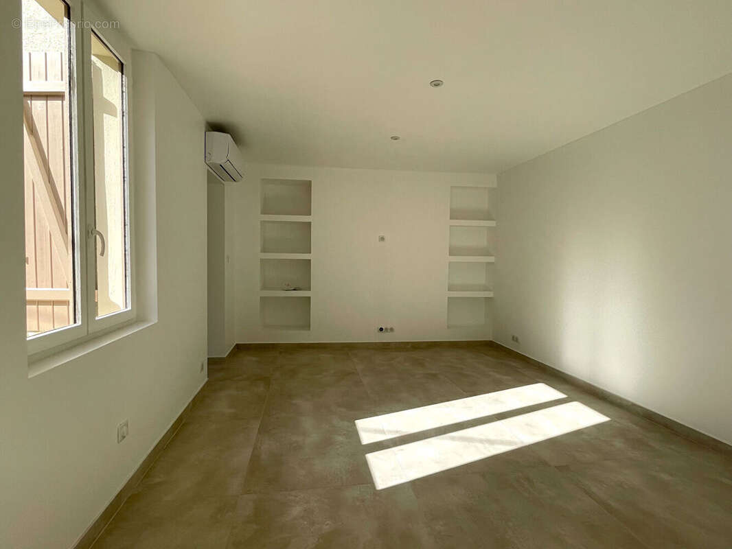 Appartement à SAINTE-SAVINE