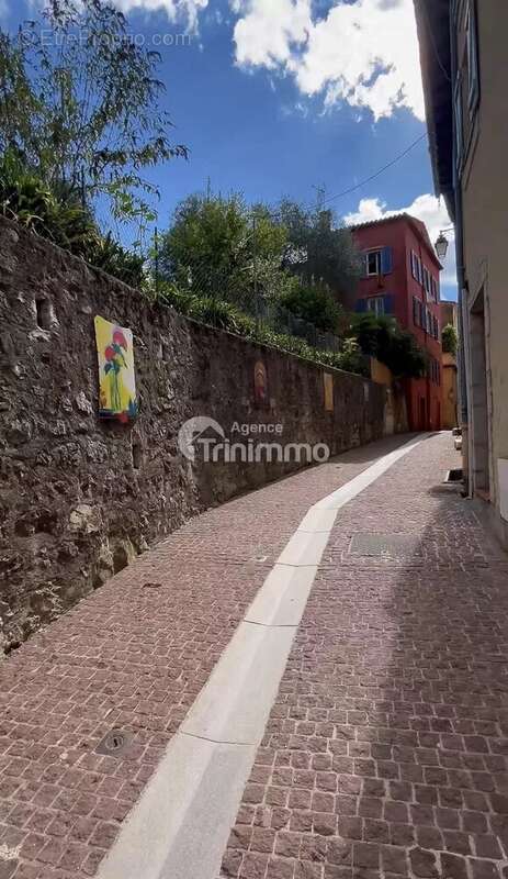 Maison à TOURRETTE-LEVENS