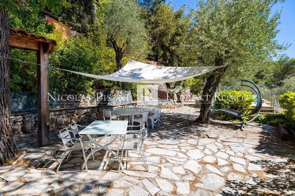 À vendre – nice – villa de caractère – piscine – vue panoramique - photo 8