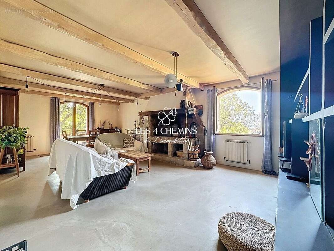 Maison à PUYLOUBIER