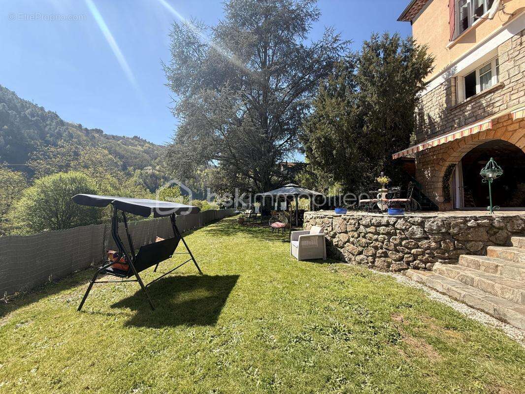 Maison de caractère avec piscine, sauna et fort potentiel à Vals-les-Bains - photo 3