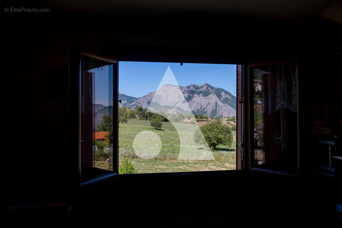 Maison à BELLAFFAIRE