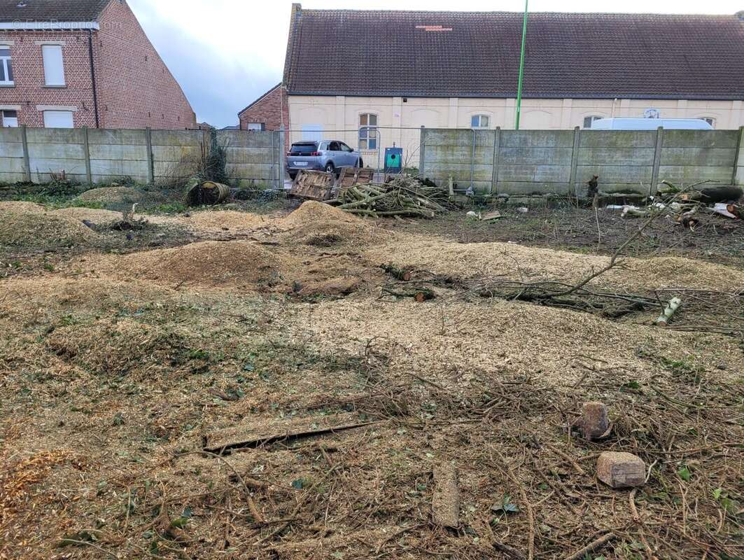 Terrain à THUMERIES