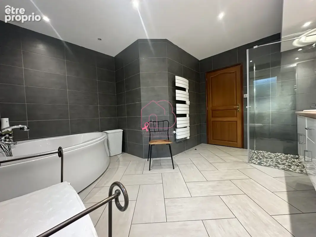 Maison 4 pièces 220 m² à vendre à Decazeville (12300) - photo 9