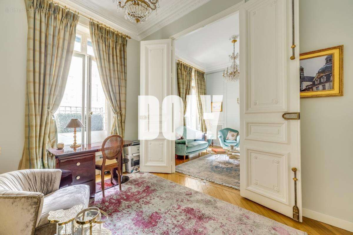 Appartement à PARIS-2E