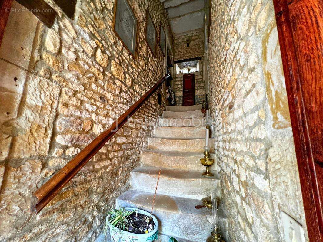 Maison à BRETTEVILLE-SUR-LAIZE