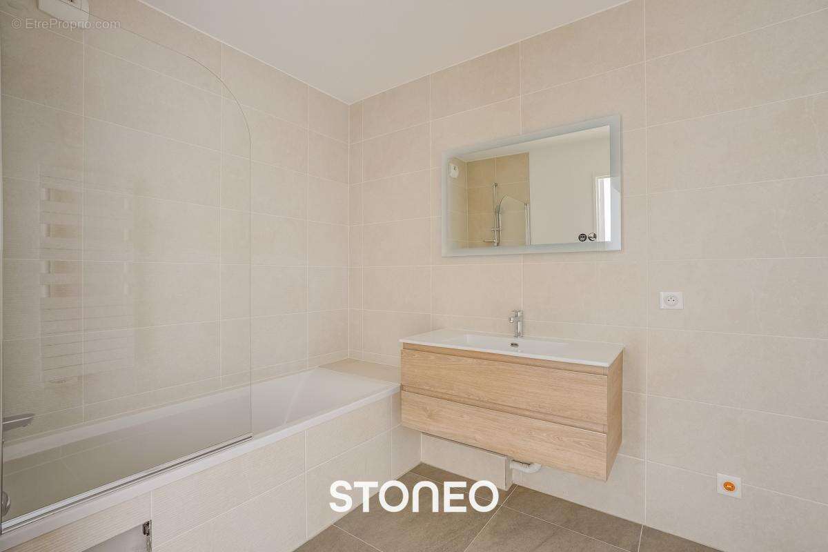 Appartement à ISSY-LES-MOULINEAUX
