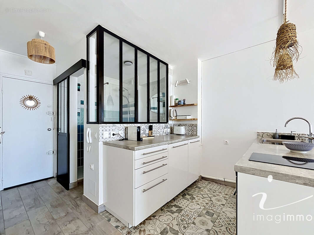 Appartement à MAUGUIO