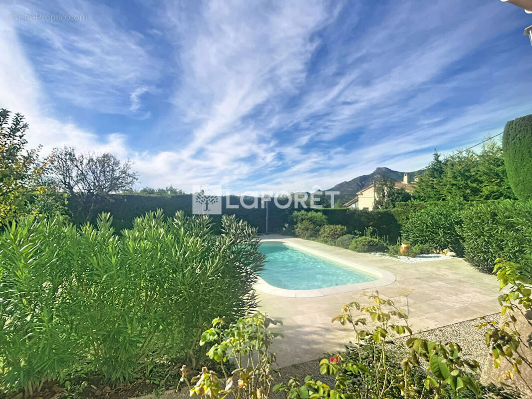 Maison à ROQUEVAIRE