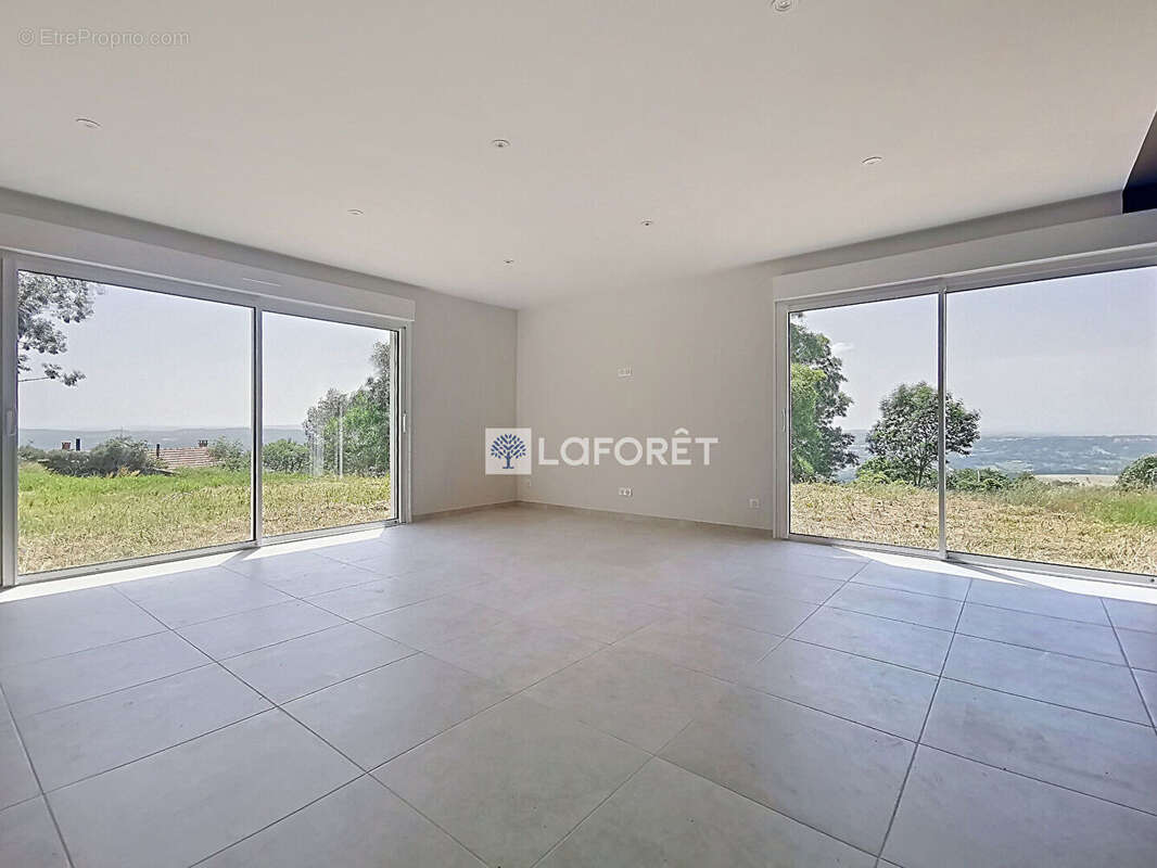 Maison à SAINT-PRIVAT-DU-FAU