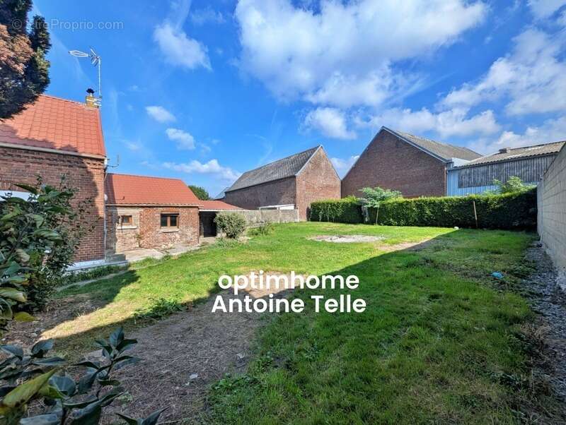 Maison à SAINT-BENIN