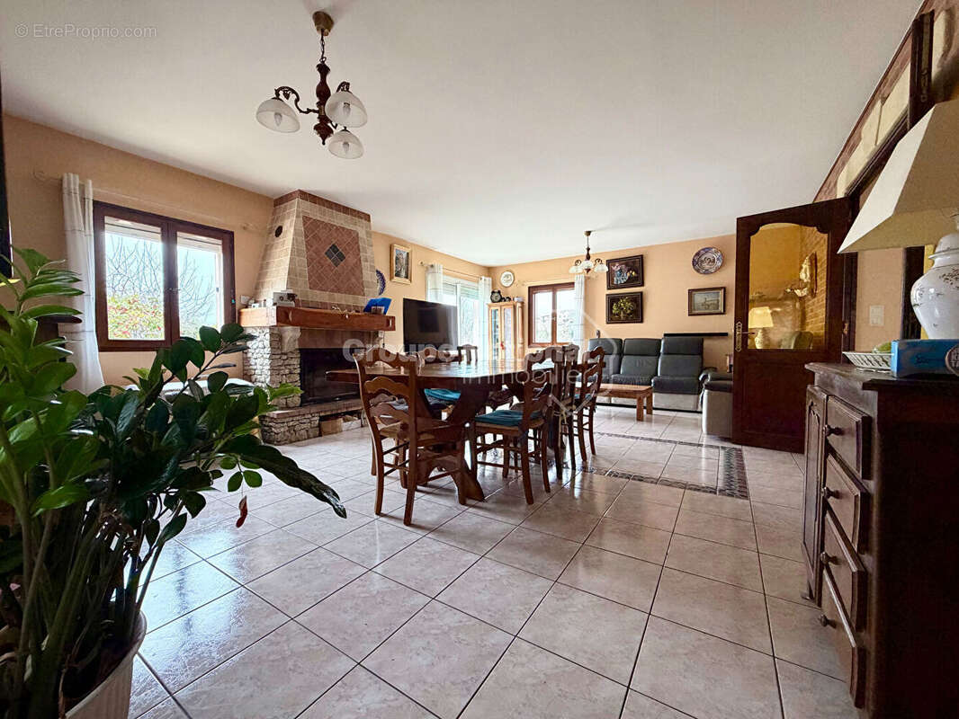 Maison à MONTAGNAC-MONTPEZAT