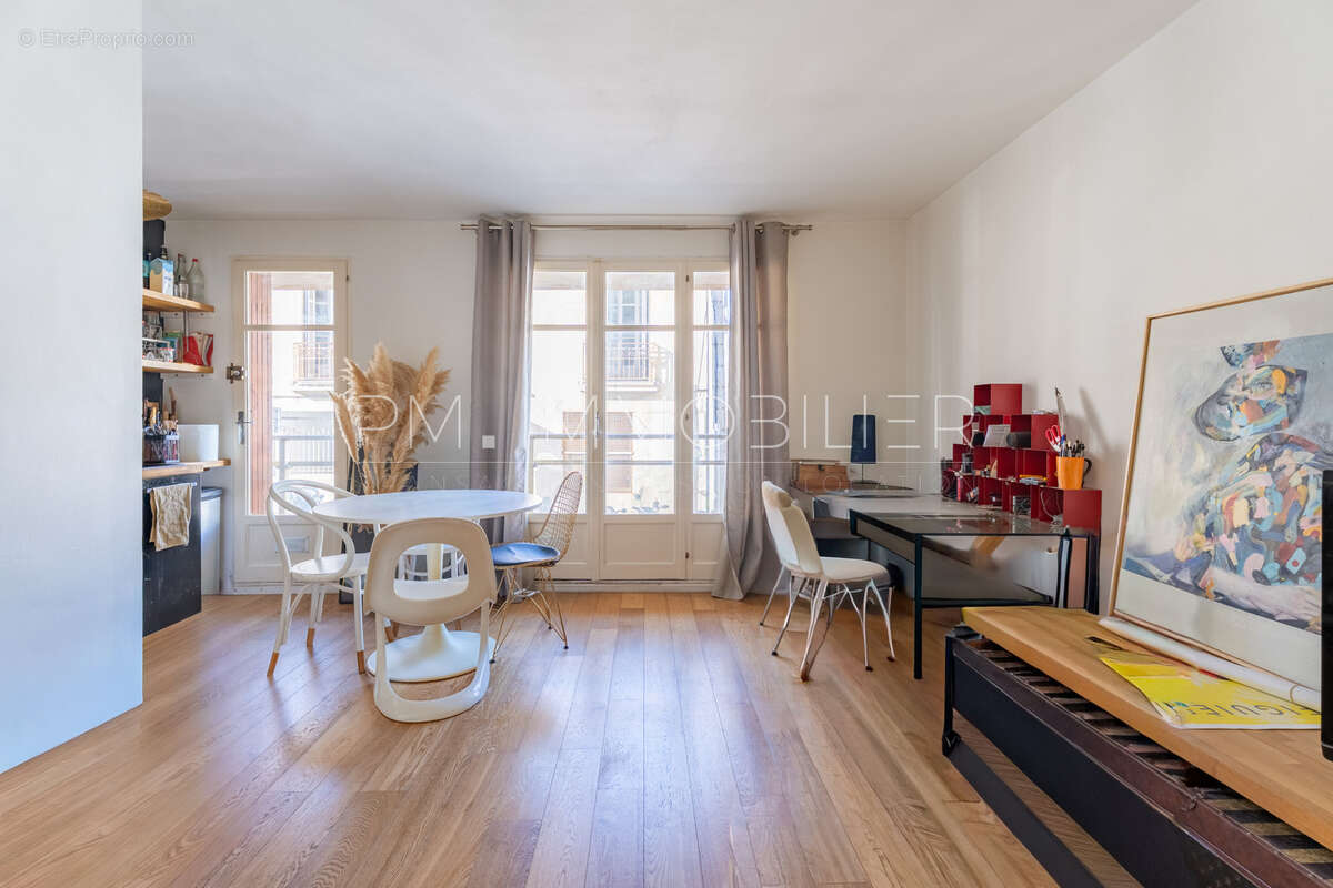 Appartement à MARSEILLE-6E