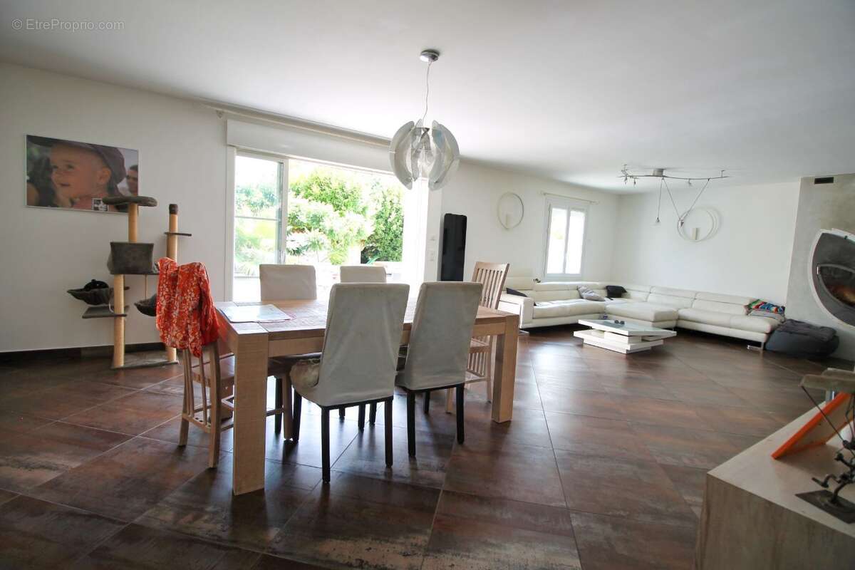 Maison à SAINT-SULPICE-DE-ROYAN