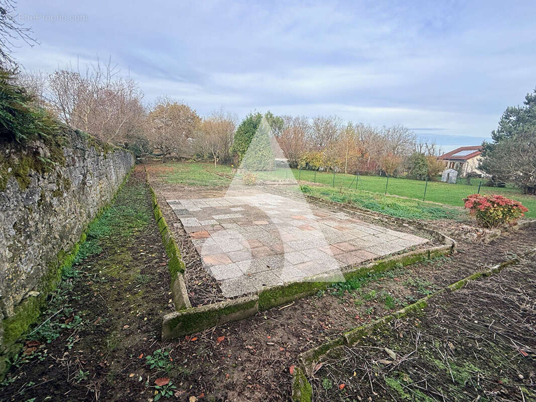 Maison à SAVONNIERES-EN-PERTHOIS