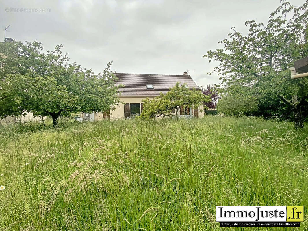 Maison à LE PERRAY-EN-YVELINES