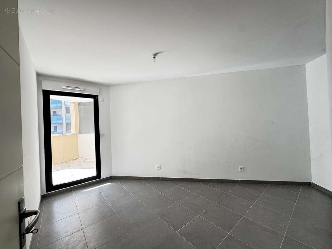 A vendre type 4 Aix sud Terrasse et Garage - photo 5