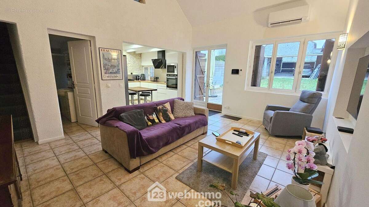 Maison 75 m² à Puiseaux  - photo 2