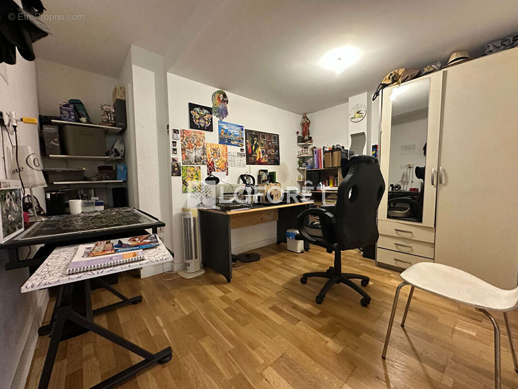Perpignan - Quartier prisé ! Superbe F2 bis en rez-de-jardin de plus de 80 m², vendu loué ! - photo 7