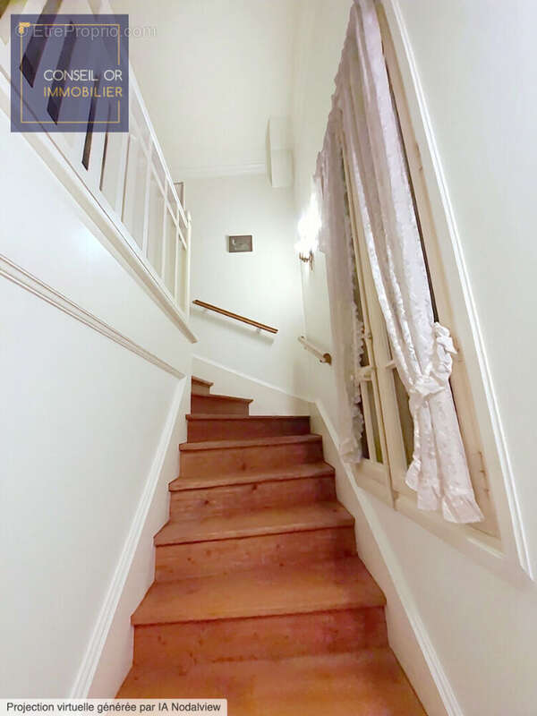 Maison à SAINT-GENIS-LAVAL