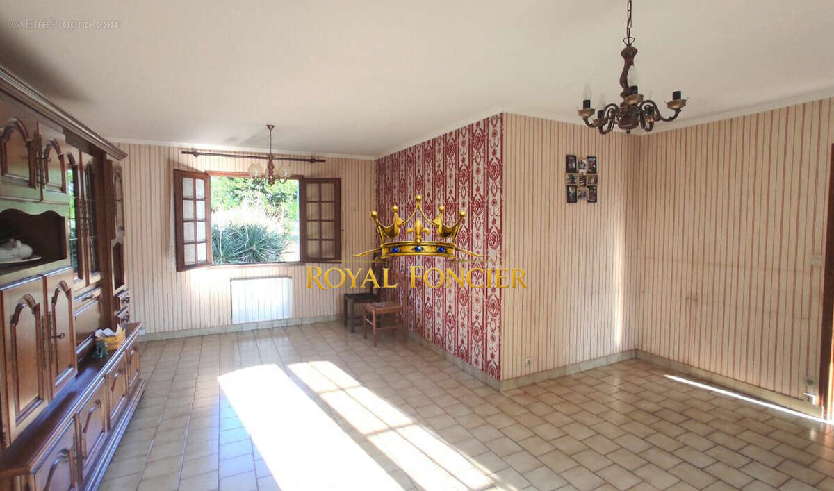 Séjour - Maison à CHATELLERAULT