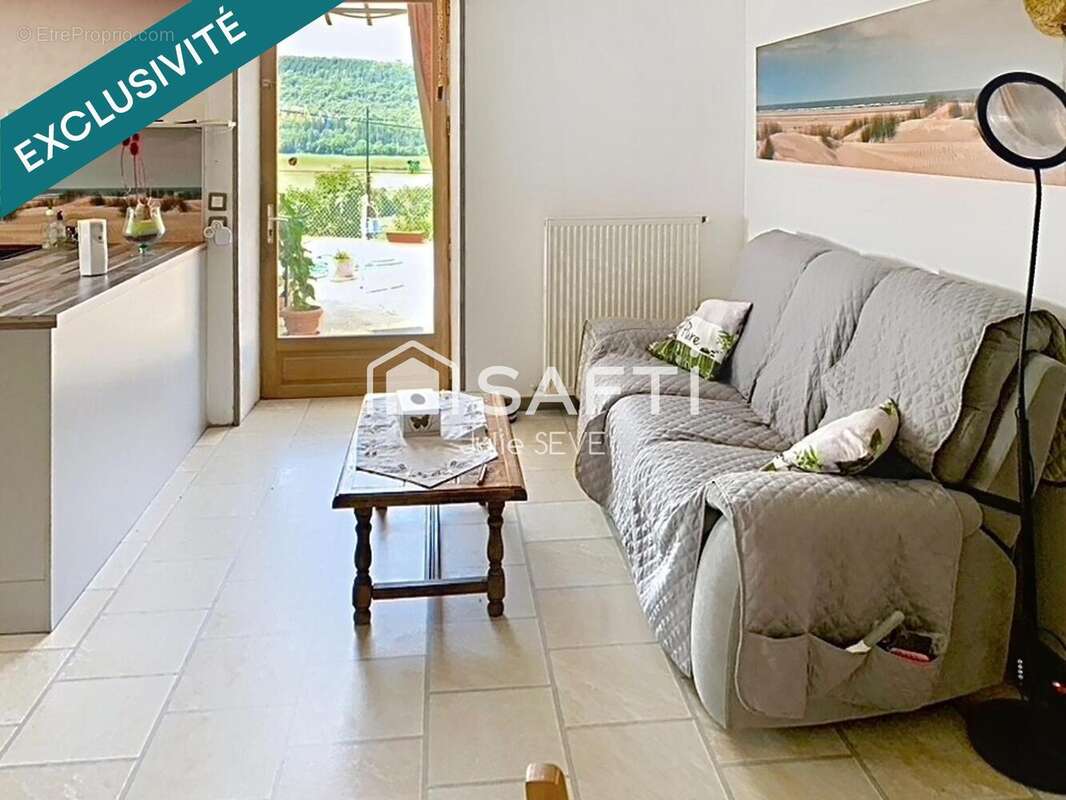 Maison 137 m² à Broissia  - photo 3