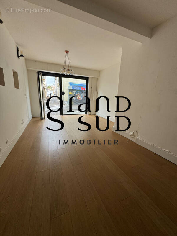 Commerce à LE GRAU-DU-ROI