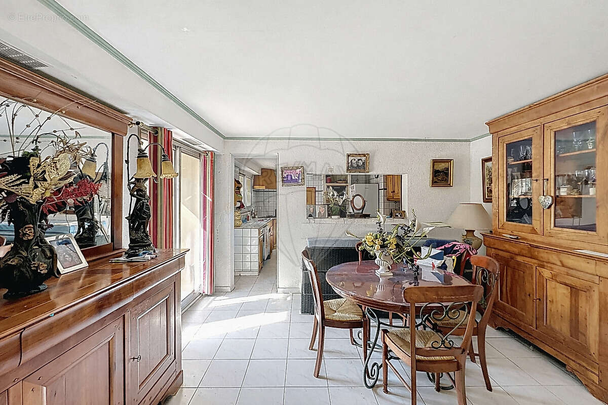 Maison à SAINTE-ANASTASIE