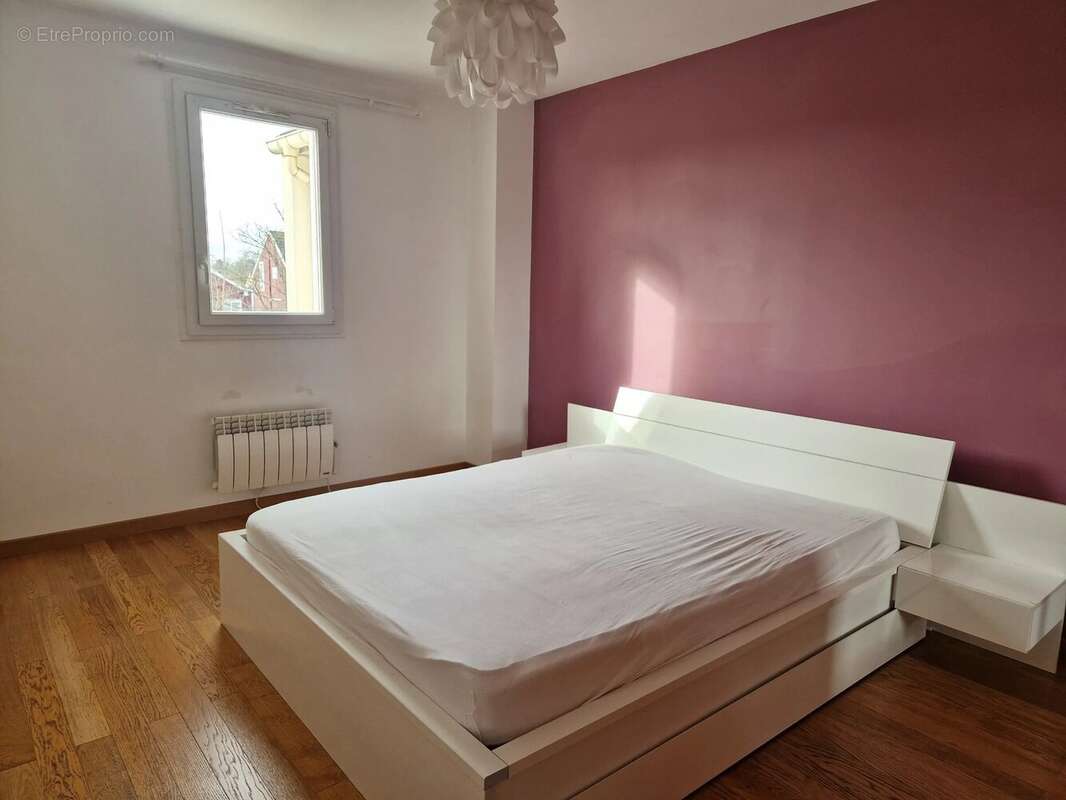 Appartement à VOISINS-LE-BRETONNEUX