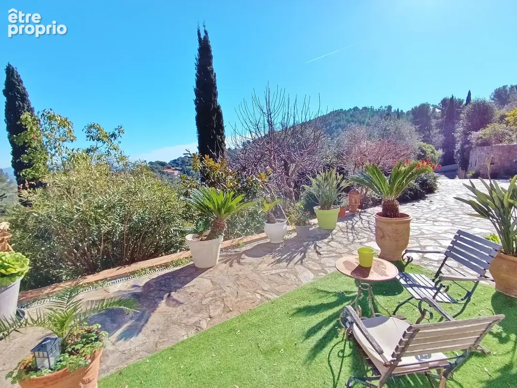 Villa vue degagee - mer - secteur prise - hyeres - piscine - lumineuse - photo 11