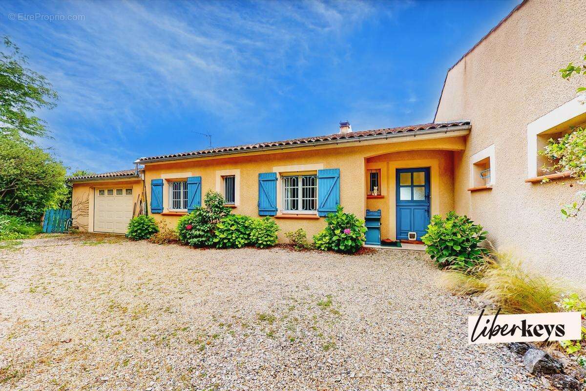 Villa de plain pied T6 - Vue panoramique - Terrain paysager et verger - photo 12