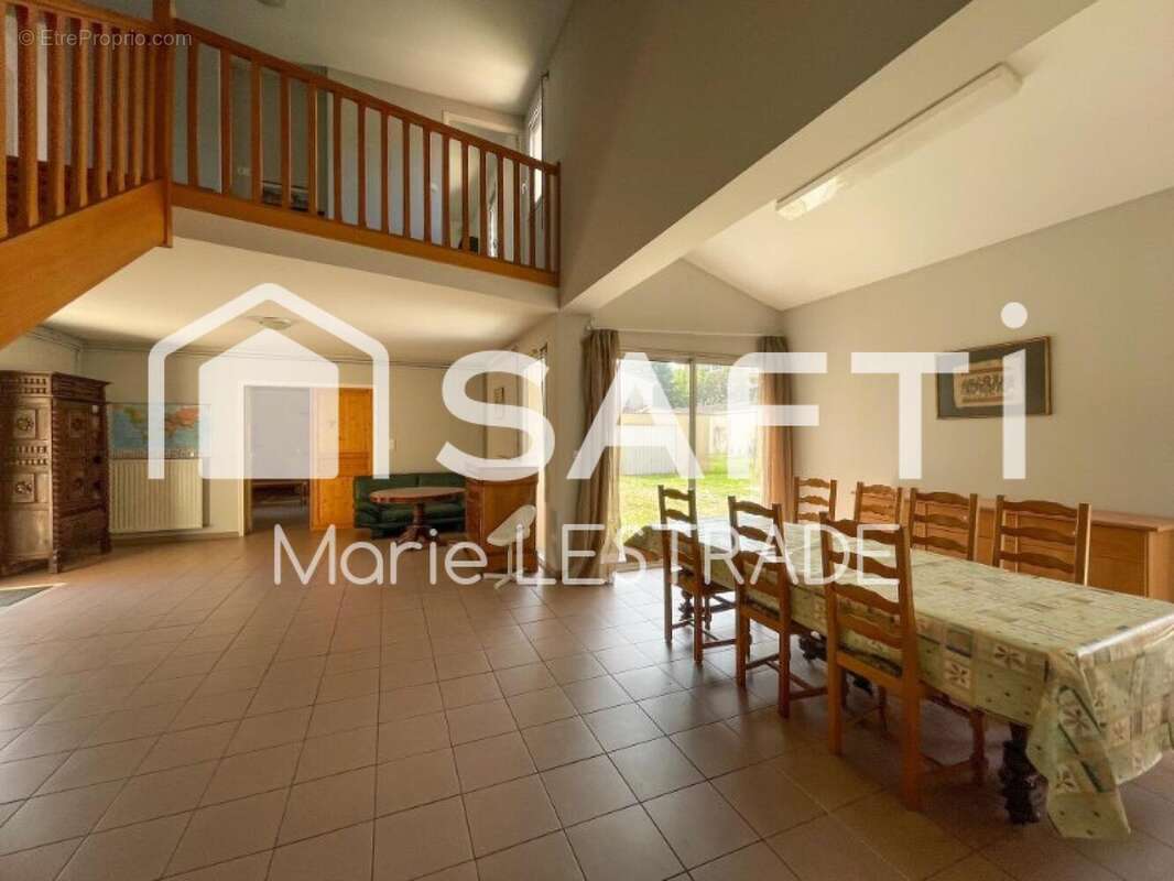 Maison 282 m² à Toulouse  - photo 2