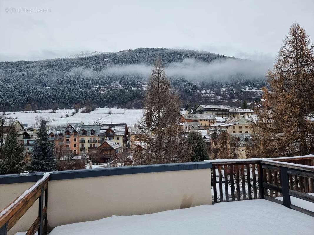 Appartement à LA SALLE-LES-ALPES