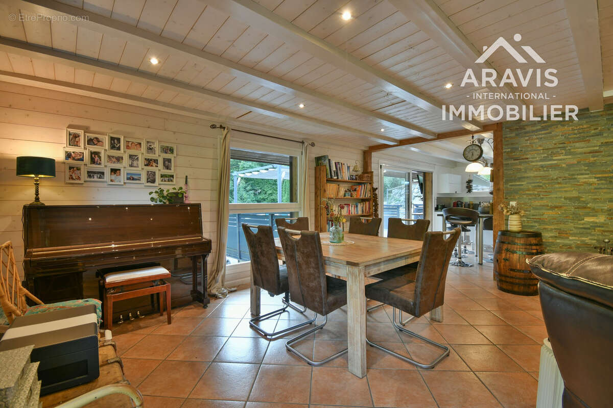 Maison 234 m² à Thones  - photo 14