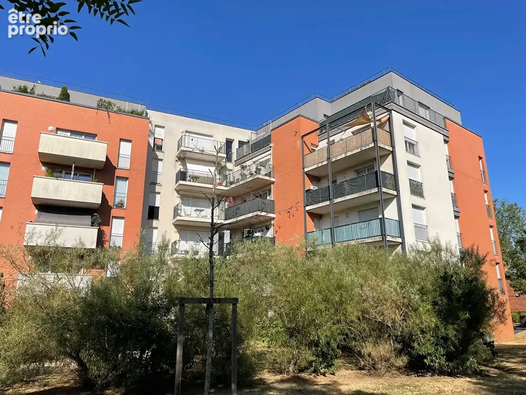 3 pièces en dernier étage avec balcons, ascenseur et parking en sous-sol. - photo 17