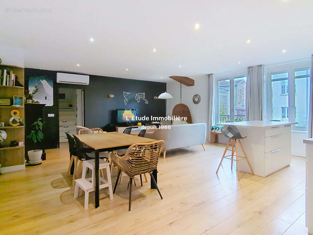 Appartement à FONTAINES-SUR-SAONE