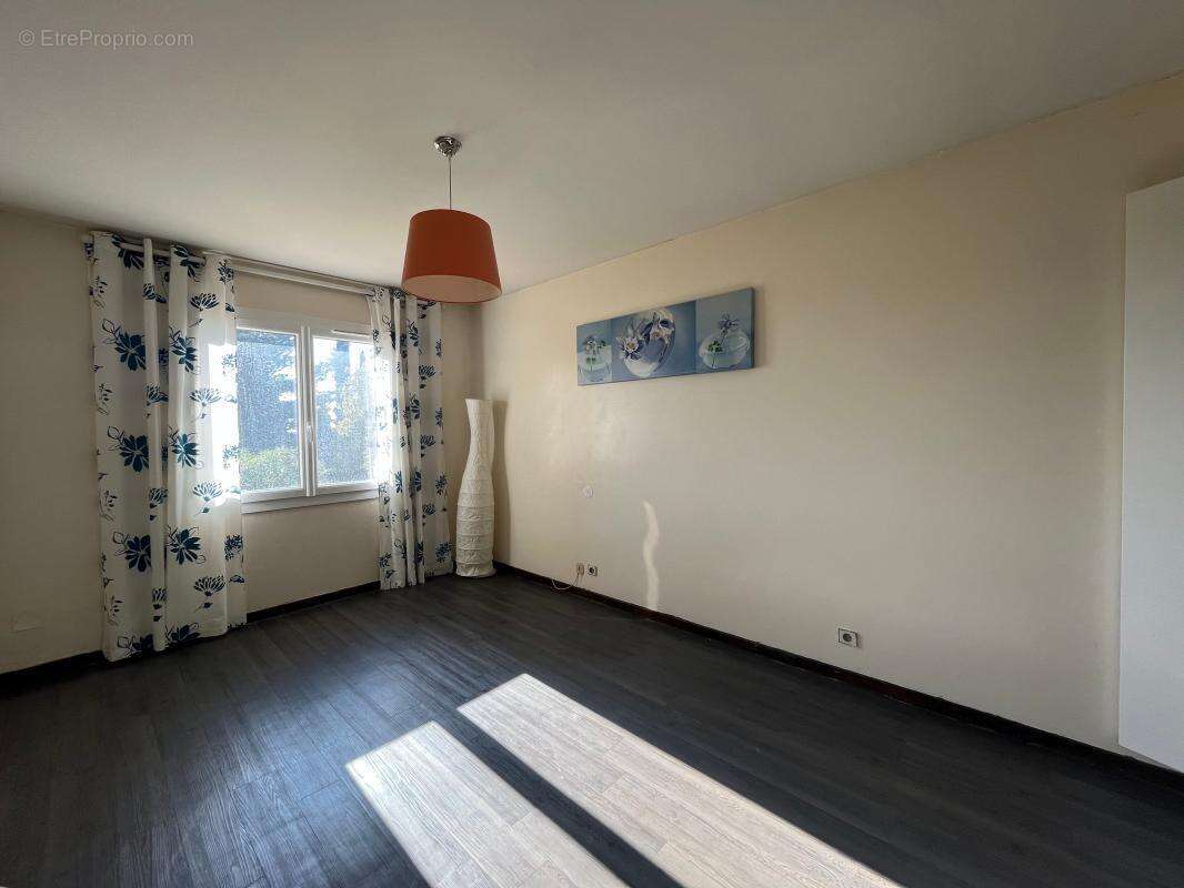 Maison à LA VALETTE-DU-VAR