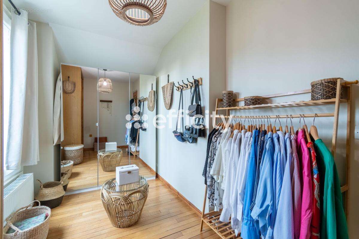 Maison à VILLENEUVE-LE-ROI