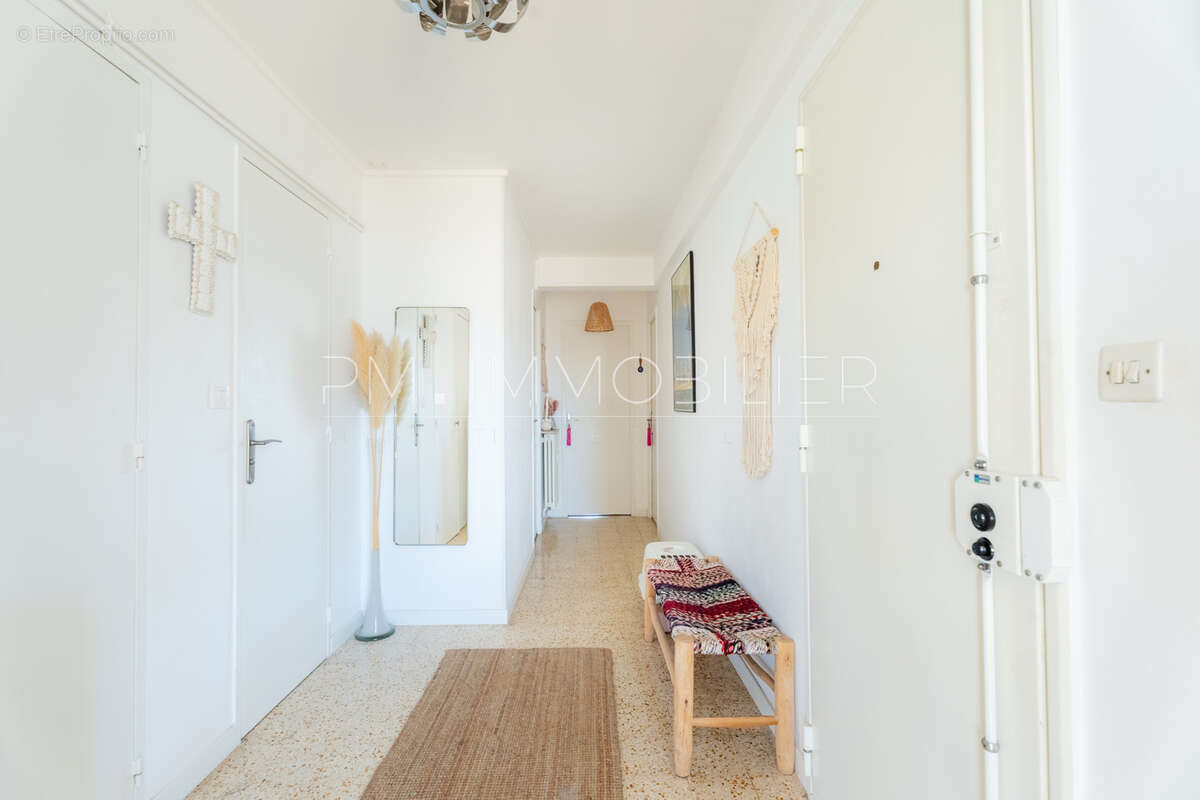 Appartement 74 m² à Marseille-4e  - photo 9