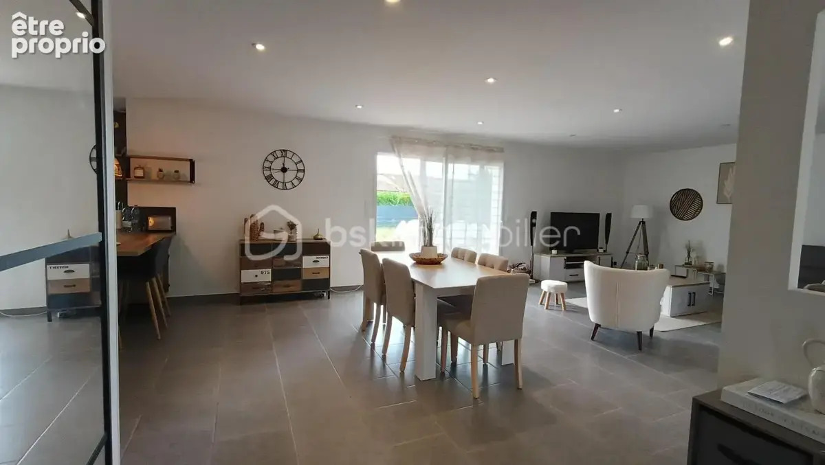 Maison de plain-pied - année 2012 – 150 m² habitables – 4 chambres - photo 3