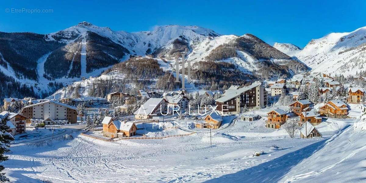 Commerce à SAINT-ETIENNE-DE-TINEE