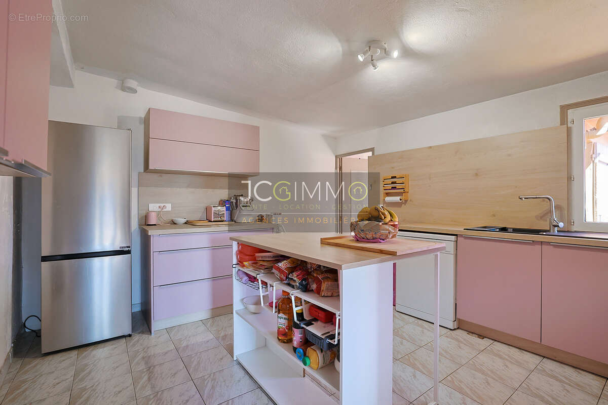Hyeres (la bayorre) - haut de maison 101 m2 + terrasse + loggia + annexes - photo 9