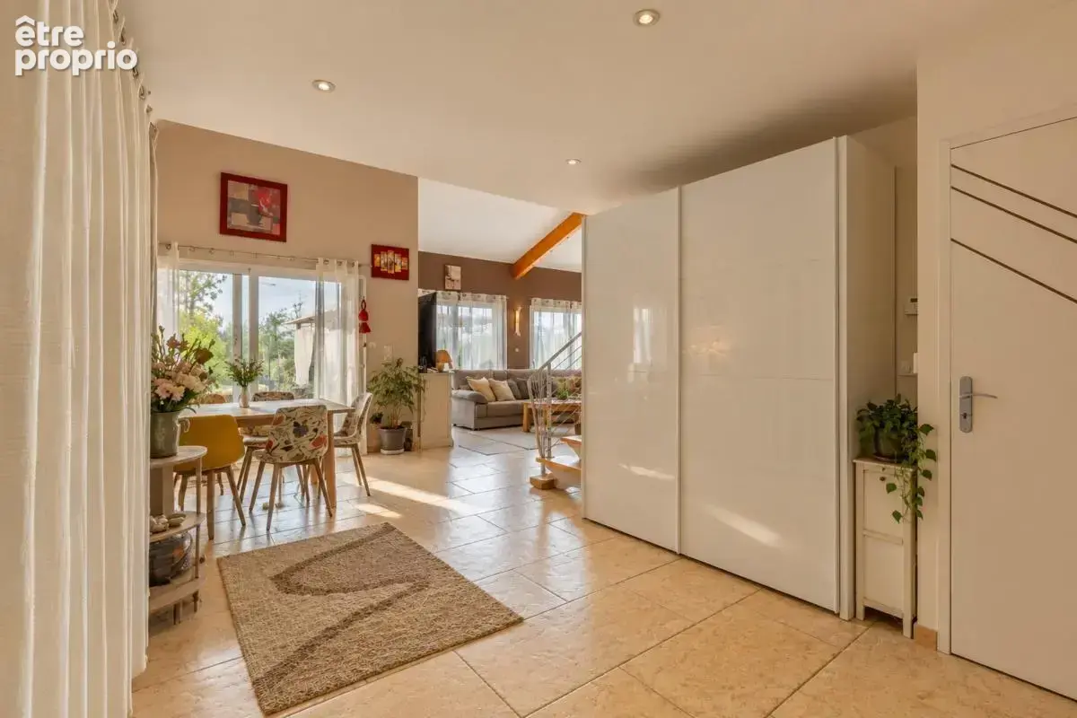 Maison à vendre 7 pièces VILLEFRANCHE SUR SAONE (69) - photo 9