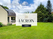 Maison à LA CHAPELLE-DES-FOUGERETZ