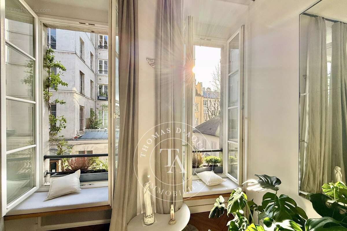 Appartement à PARIS-6E