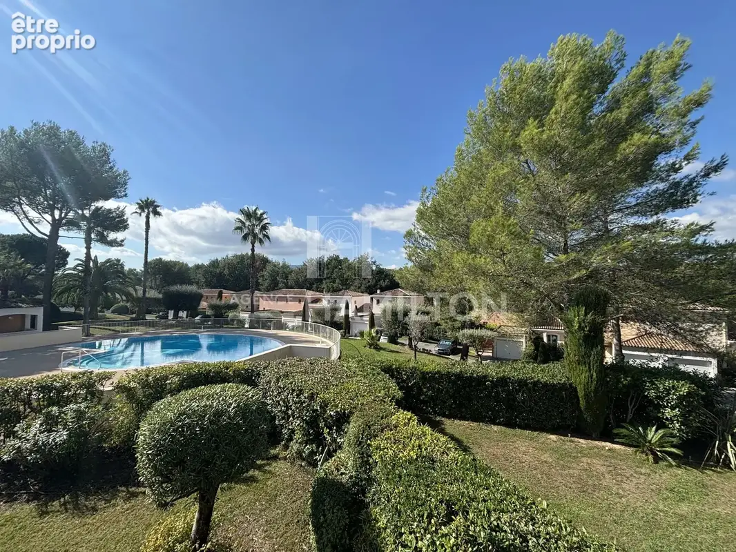 Domaine sécurisé à Mougins – 2 pieces, Terrasse 24 m², vue Domaine du golf, piscine  Copier le titre - photo 3