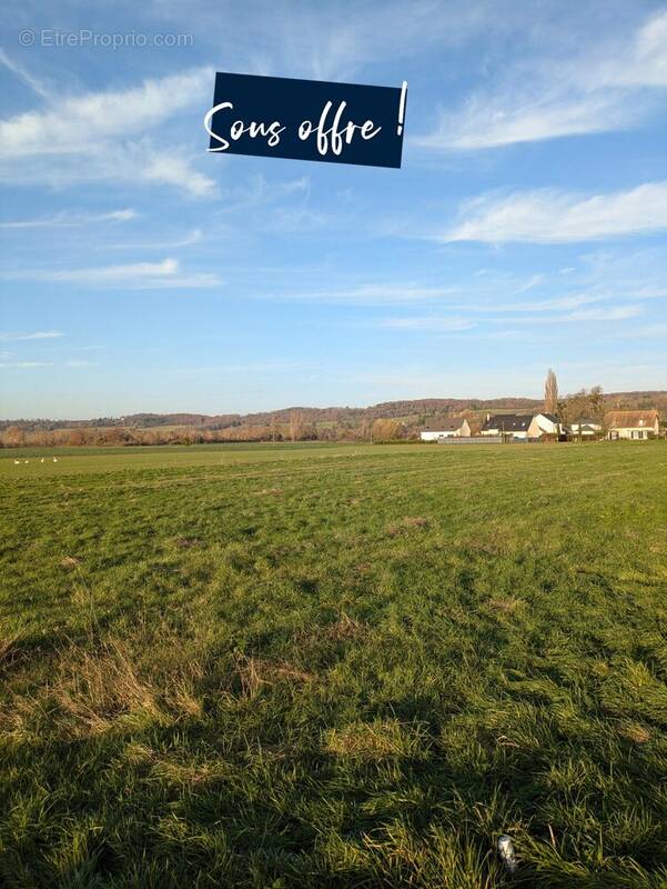 Terrain à VAUX-SUR-EURE