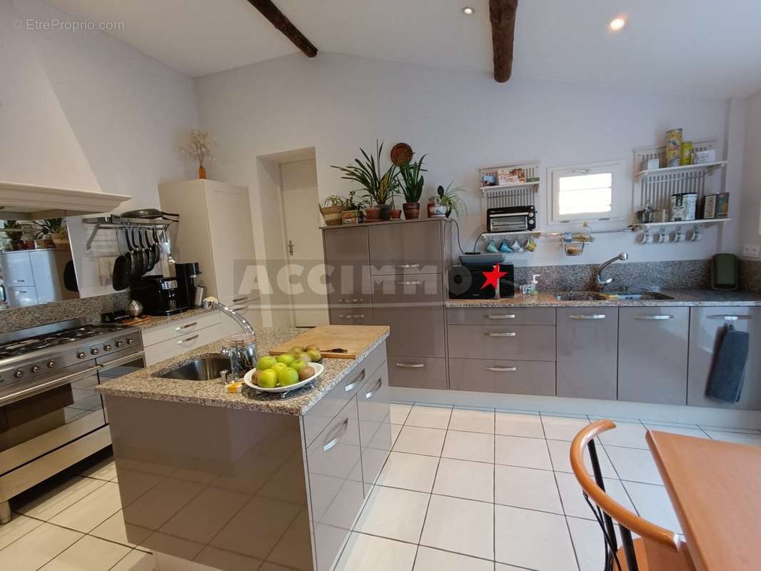 Maison à LABRUGUIERE