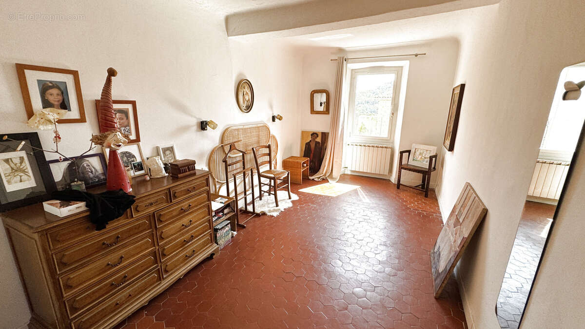 Maison de village T5 à Magagnosc - photo 8