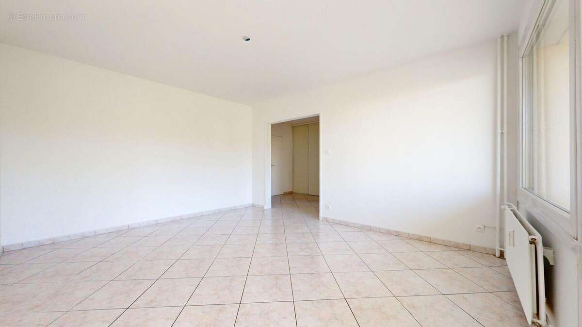 Appartement à SAINTE-FOY-LES-LYON